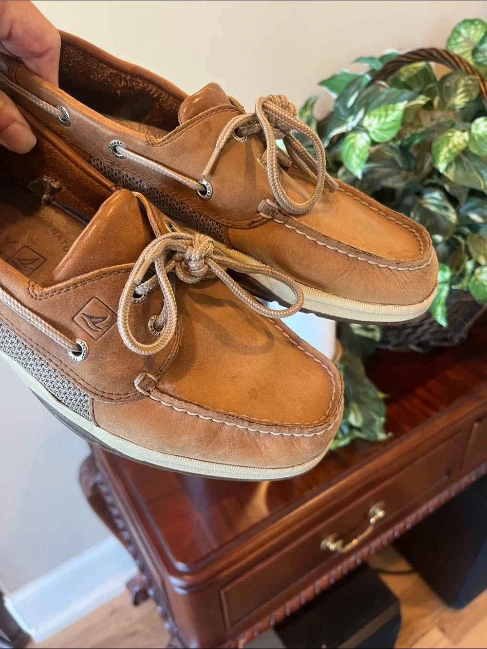 Sperry Men’s Classic Tan Leather Boat Shoes
